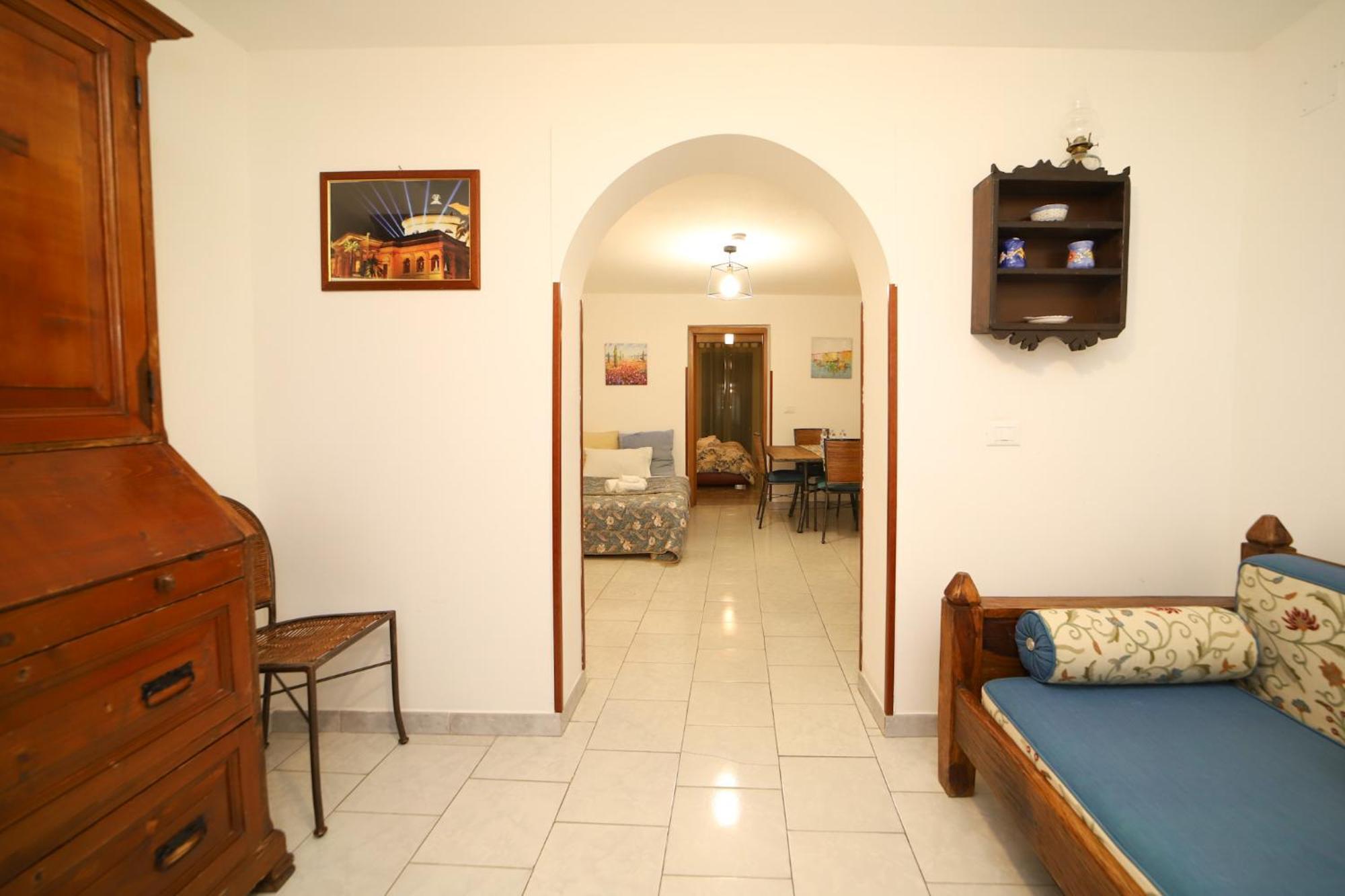 Apartamento Colonna House Casa Tra La Zisa E La Cattedrale Palermo Exterior foto